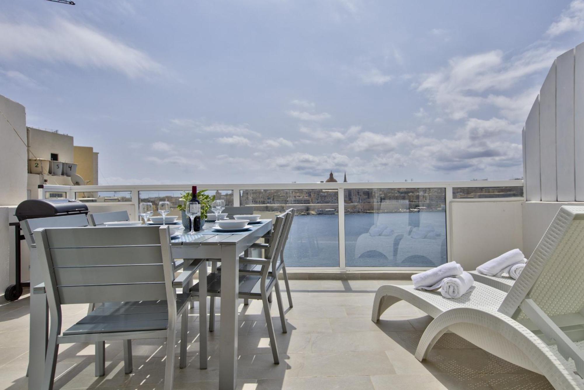 Bastions Seaview Apartments And Duplex Penthouse In Sliema By Shortletsmalta Buitenkant foto