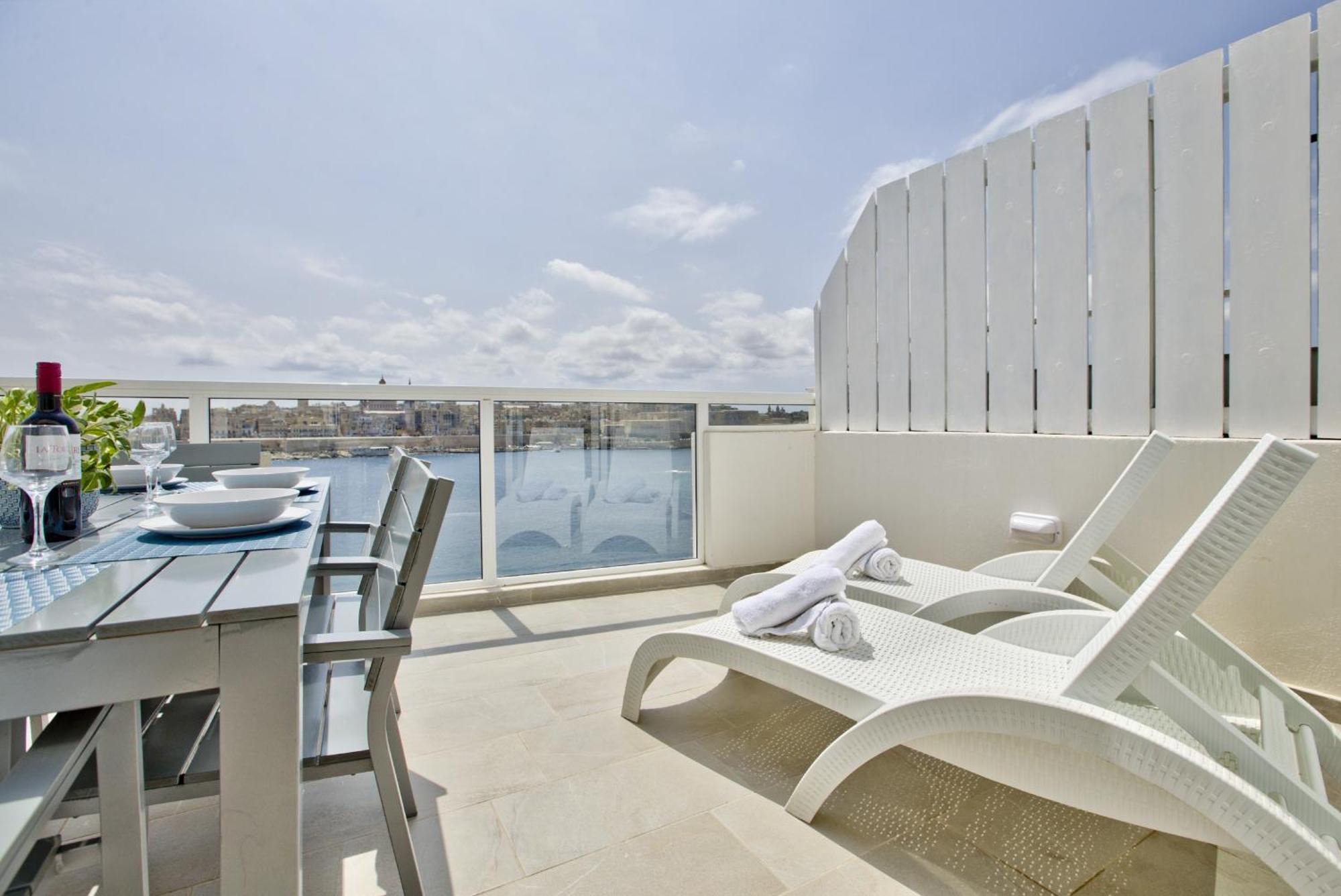 Bastions Seaview Apartments And Duplex Penthouse In Sliema By Shortletsmalta Buitenkant foto